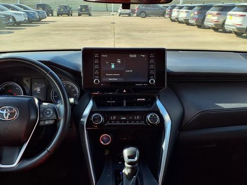 Used 2021 Toyota Venza LE w/ Carpet Mat Package (TMS) AWD/4WD image 8