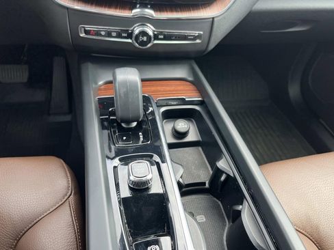 Used 2023 Volvo XC60 B5 Plus w/ Protection Package Premier image 35