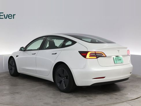 Used 2023 Tesla Model 3 Standard Range image 14