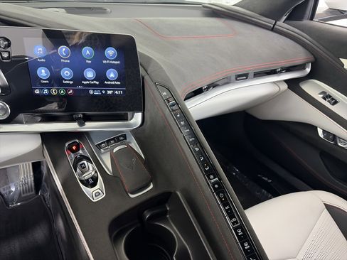 Used 2023 Chevrolet Corvette Stingray Premium Cpe w/ Z51 Performance Package image 4