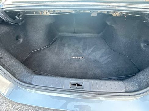 Used 2025 Nissan Sentra SV FWD image 5