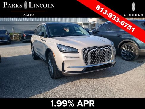 Used 2023 Lincoln Corsair FWD w/ Equipment Group 101A image 3