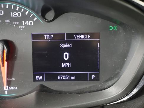 Used 2020 Chevrolet Trax LT w/ LT Convenience Package image 33