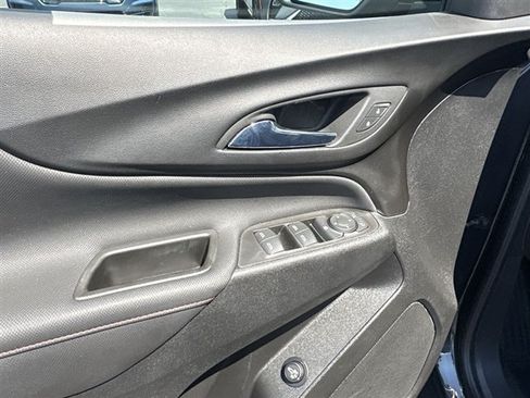 Certified 2023 Chevrolet Equinox RS FWD image 22