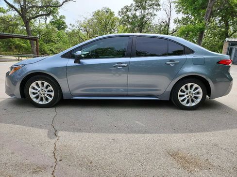 Used 2020 Toyota Corolla LE w/ LE Premium Package FWD image 5