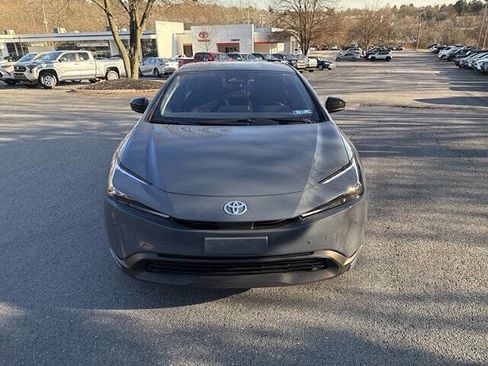Used 2023 Toyota Prius LE image 2
