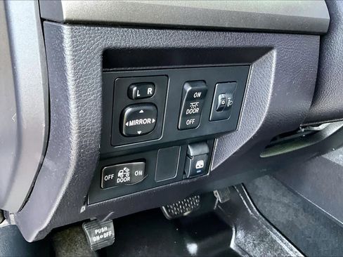 Used 2015 Toyota Tundra SR5 w/ TRD Off Road Package AWD/4WD image 32