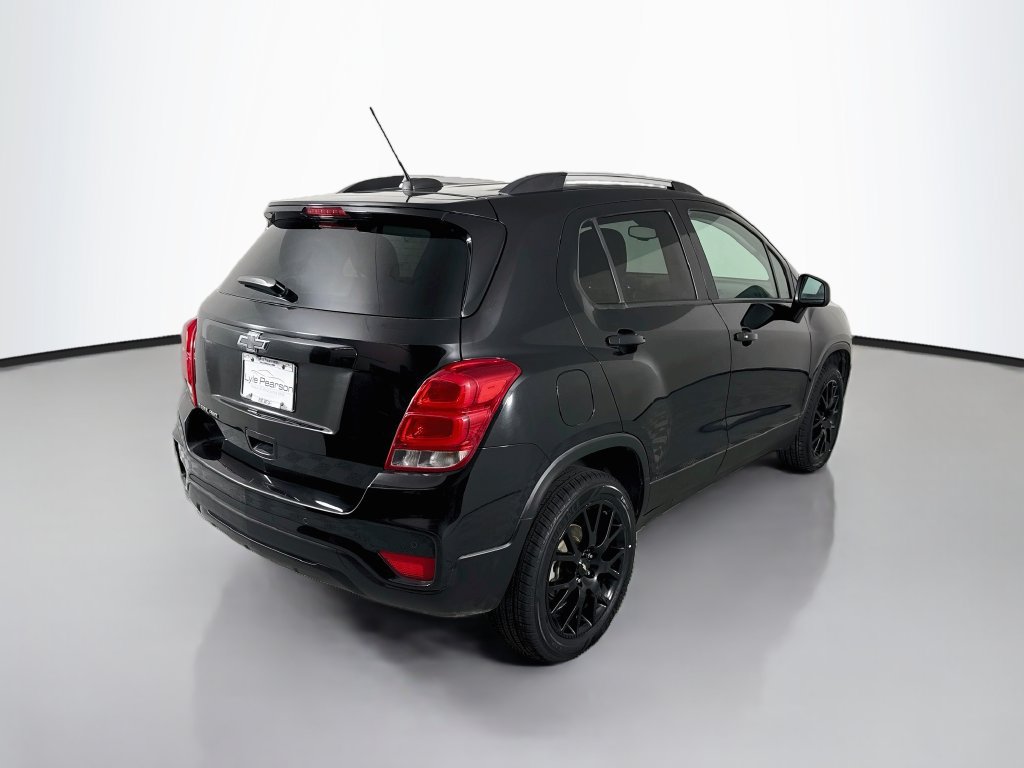 Used 2022 Chevrolet Trax LT w/ Premium Seat Package AWD/4WD image 9