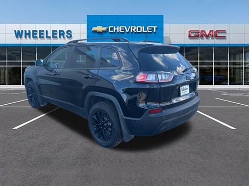 Used 2023 Jeep Cherokee Altitude Lux w/ Lux Elite Package image 3