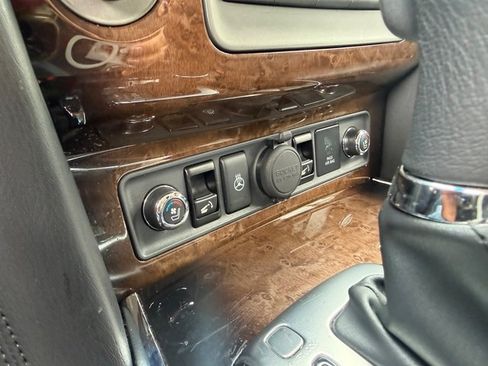 Used 2013 INFINITI QX56 4WD w/ Deluxe Touring Pkg image 25