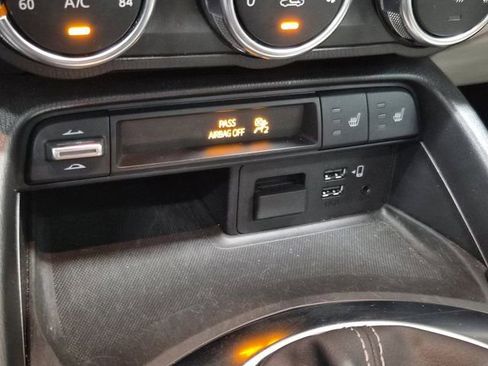 Used 2021 MAZDA MX-5 Miata RF Grand Touring image 23