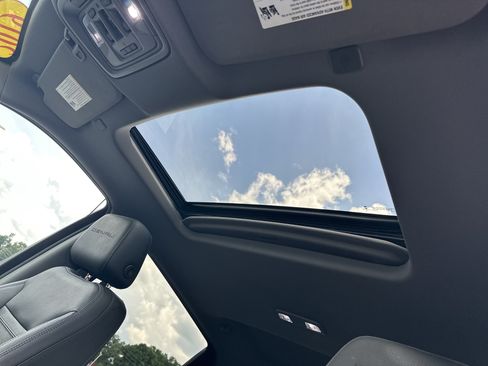 Used 2019 GMC Sierra 1500 Denali w/ Denali Ultimate Package AWD/4WD image 32