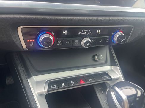 Used 2025 Audi Q3 2.0T Premium image 25