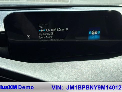 Used 2021 MAZDA MAZDA3 Hatchback w/Premium Plus Pkg image 28