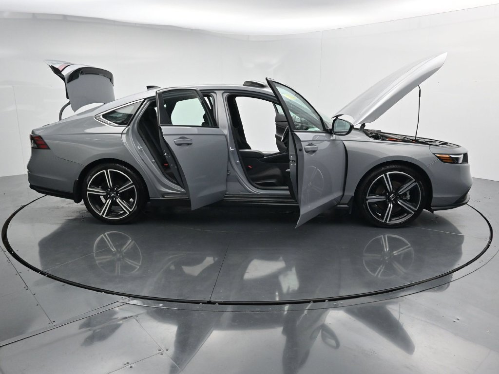 Used 2023 Honda Accord Sport image 45