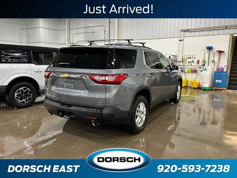 Used 2020 Chevrolet Traverse LT w/ Driver Confidence II Package AWD/4WD image 3