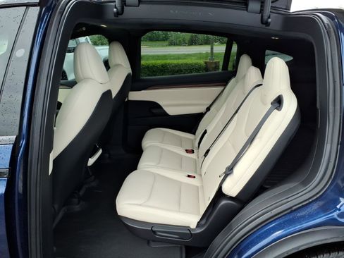 Used 2023 Tesla Model X AWD/4WD image 26