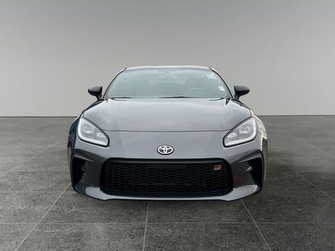 Used 2025 Toyota GR86 Premium RWD image 3