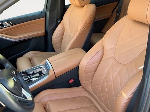 Used 2023 BMW X5 xDrive40i w/ Premium Package image 11