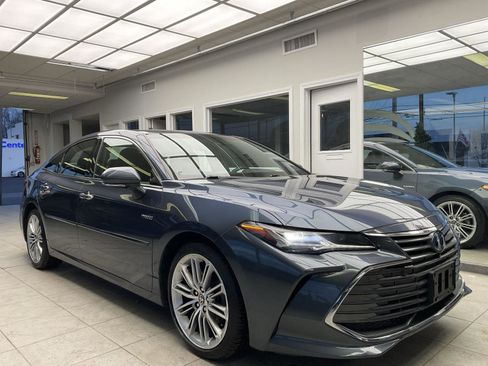 Used 2021 Toyota Avalon Limited w/ Advanced Safety Package image 1