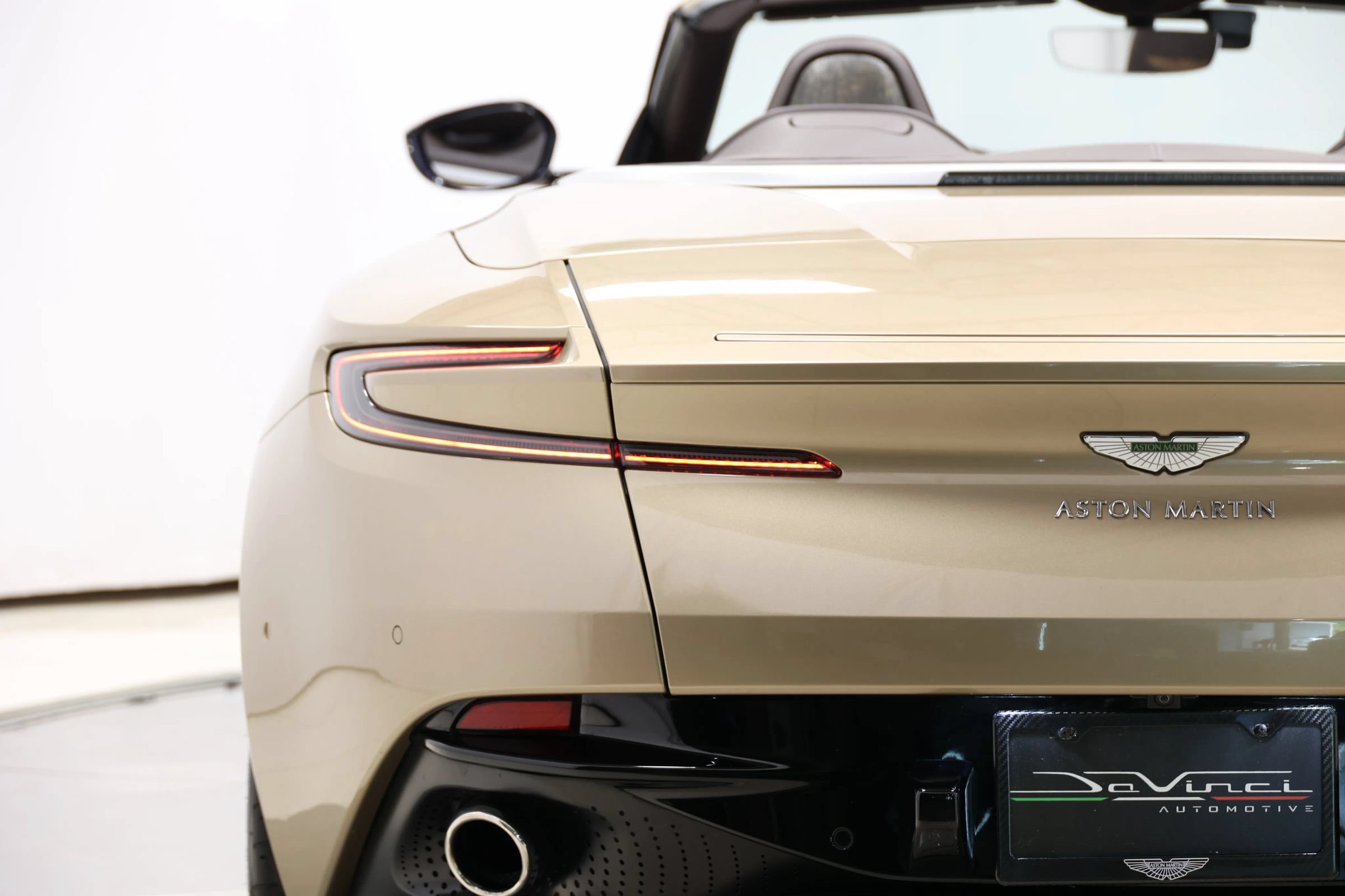 Used 2019 Aston Martin DB11 Volante RWD image 59