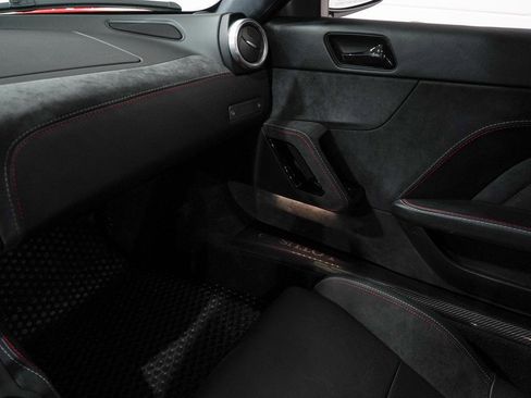 Used 2021 Lotus Evora image 13