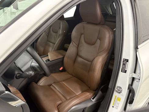 Used 2019 Volvo XC60 T6 Inscription w/ Protection Package Premier AWD/4WD image 11
