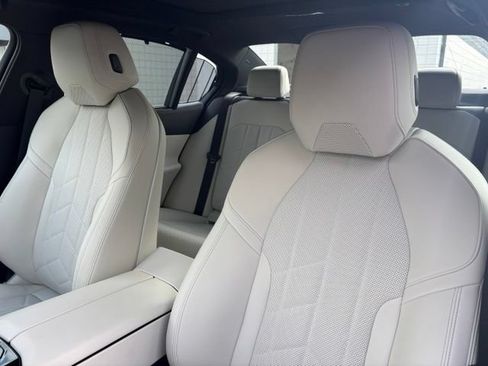 Certified 2026 BMW 530i RWD image 19