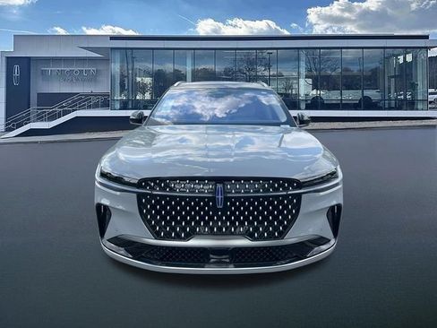 New 2026 Lincoln Nautilus Reserve AWD/4WD image 2
