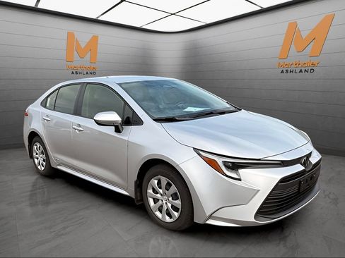 Used 2026 Toyota Corolla LE AWD/4WD image 7