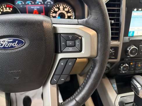 Used 2017 Ford F150 Lariat w/ Equipment Group 501A Mid AWD/4WD image 27