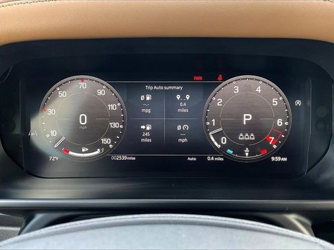 Used 2025 Land Rover Defender 110 V8 image 13