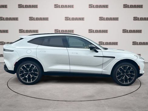 Used 2021 Aston Martin DBX AWD/4WD image 6