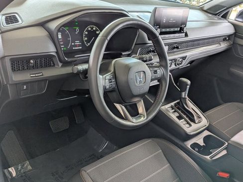Used 2025 Honda CR-V Sport image 9