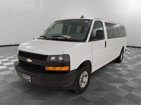 Used 2022 Chevrolet Express 3500 LS image 7