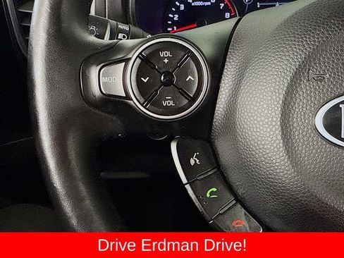 Used 2015 Kia Soul ! w/ Sun & Sound Package FWD image 13