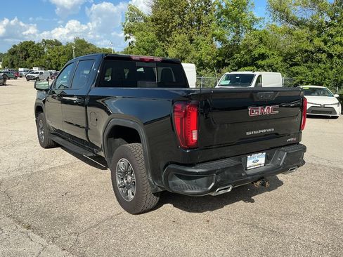 Used 2024 GMC Sierra 1500 AT4 w/ Technology Package AWD/4WD image 3