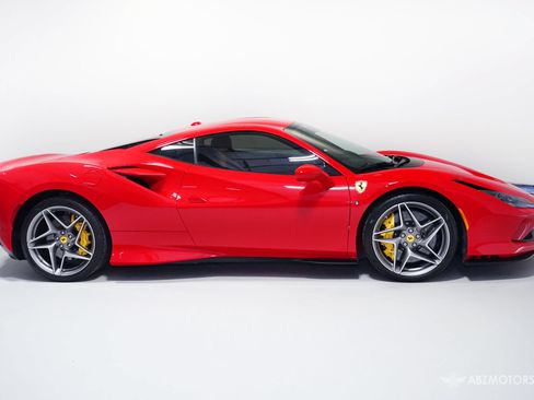 Used 2021 Ferrari F8 Tributo RWD image 4