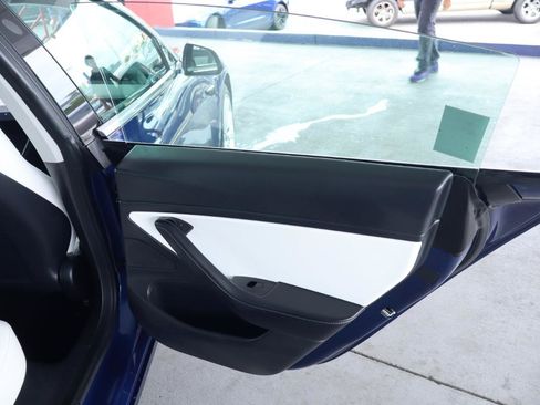 Used 2020 Tesla Model 3 Long Range AWD/4WD image 30