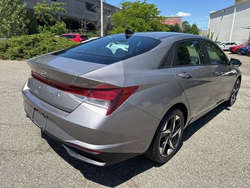Used 2023 Hyundai Elantra SEL w/ Convenience Package FWD image 16