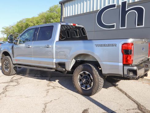 Used 2023 Ford F350 Lariat w/ Lariat Ultimate Package AWD/4WD image 6