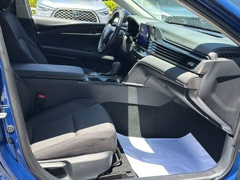 Used 2025 Toyota Camry LE image 13