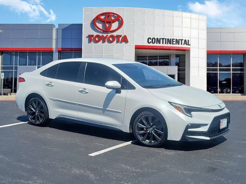 Certified 2024 Toyota Corolla SE FWD image 2