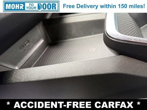 Used 2025 Chevrolet Equinox LT FWD image 17