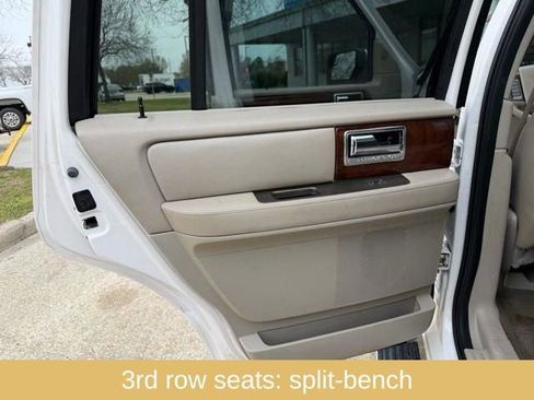 Used 2012 Lincoln Navigator Base image 24