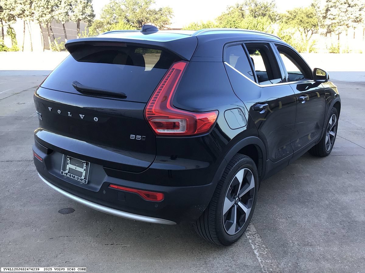 Used 2025 Volvo XC40 B5 Core w/ Protection Package Premier AWD/4WD image 5