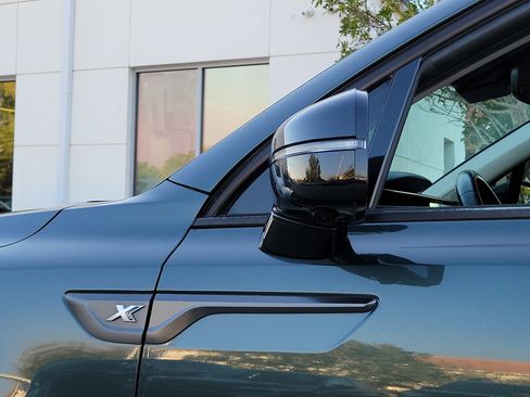 Used 2023 Kia Sorento SX Prestige image 9