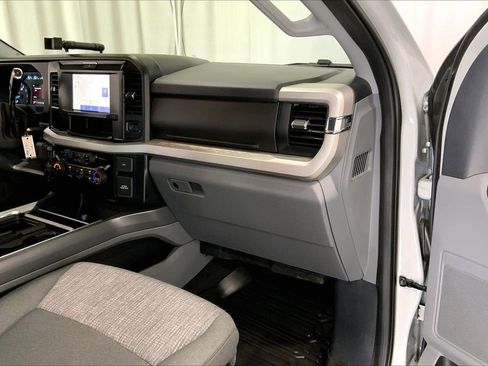Used 2025 Ford F250 XLT w/ FX4 Off-Road Package AWD/4WD image 16
