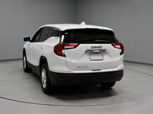 Used 2023 GMC Terrain SLE FWD image 8