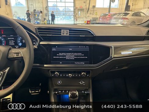 Used 2025 Audi Q3 2.0T Premium Plus w/ Premium Plus Package AWD/4WD image 17